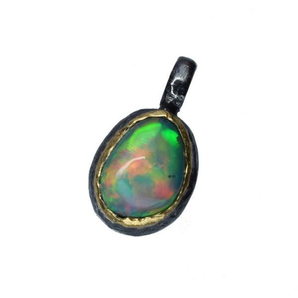 BONA ROCA  Edel Opal Anhänger Charm natürliche Form Fassung 18 Karat Gold mit Sterling Silber OP18-504