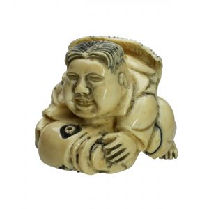 Kim J besiegt den Karpfen Netsuke