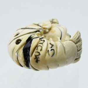 Kim J als  Crevette Netsuke