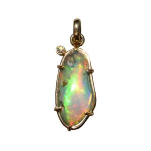 BONA ROCA  Edel Opal Anhänger natürliche Form mit Diamant, Fassung Gold 585, OP14-315